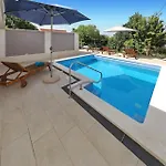 Stunning In Tatil Evi
